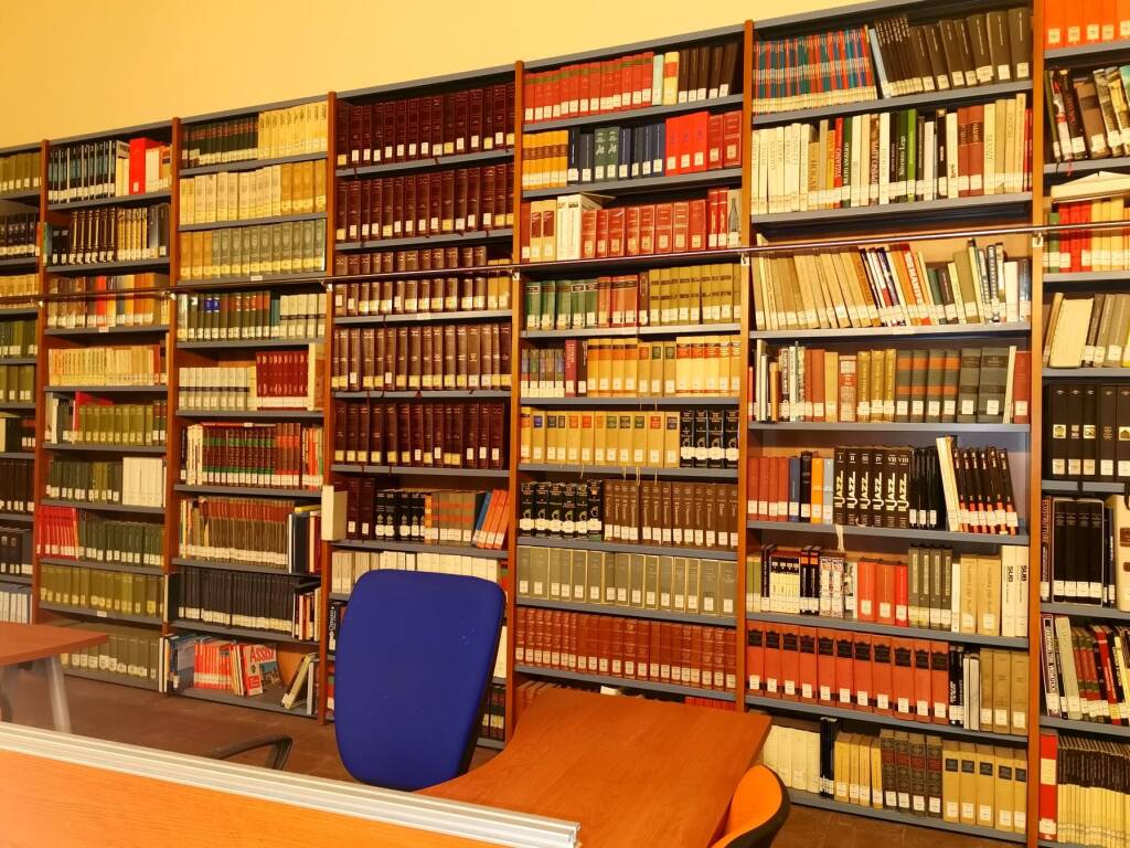 biblioteca Crotone